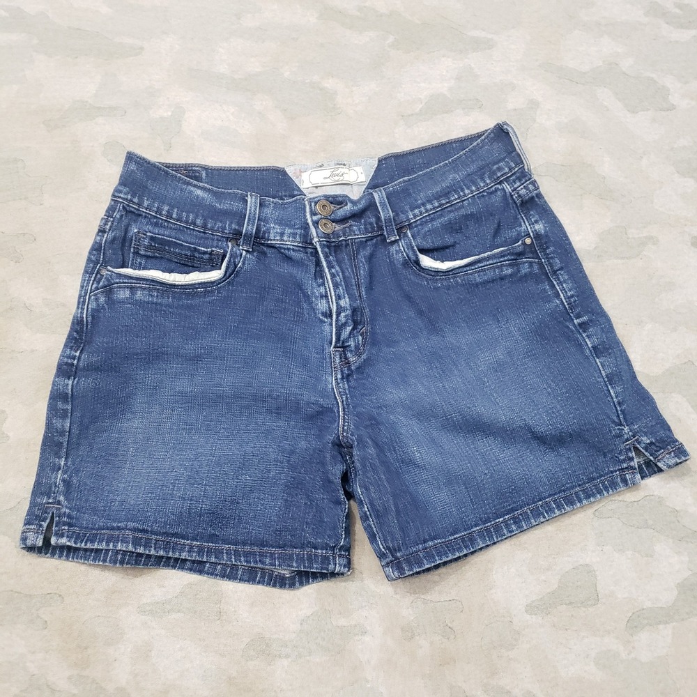 Levi's Shorts Womens 8 Blue Mid Rise Stretch Casual Pockets Denim Medium Wash